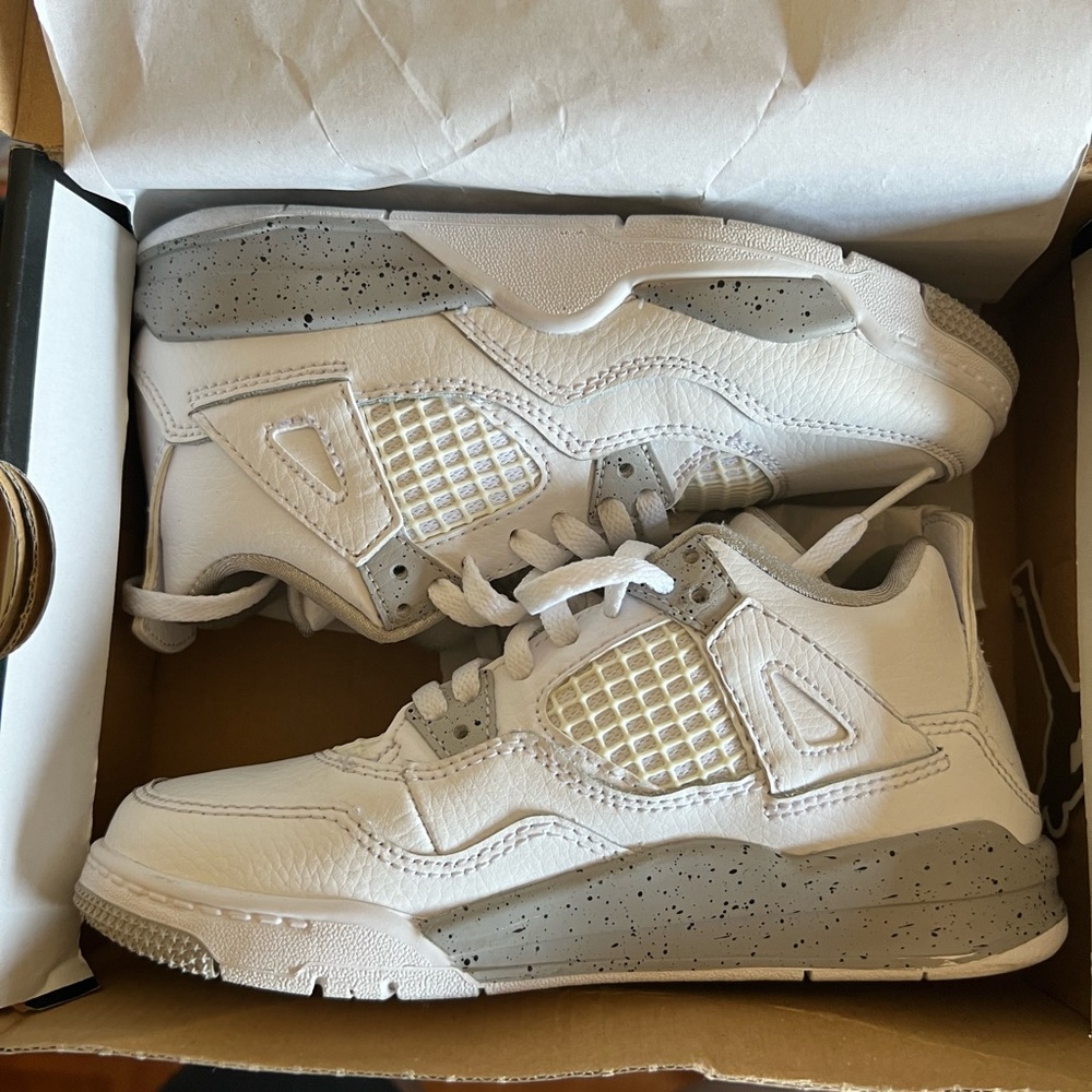 Jordan retro 4’s (Oreo)